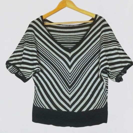 Women Striped Knit Pullover Sweater V Neck Bell Sleeve Medium