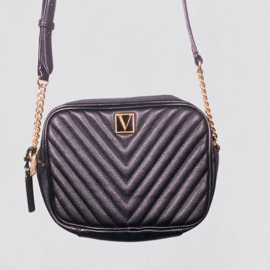 Victorias Secret Black Quilted Crossbody Bag Zip Closure Gold Chain Logo