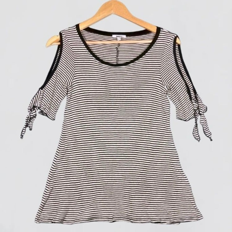 Maurices Woman Stripe Cold Shoulder Scoop Neck Medium