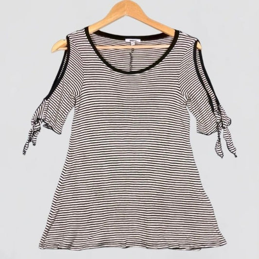 Maurices Woman Stripe Cold Shoulder Scoop Neck Medium